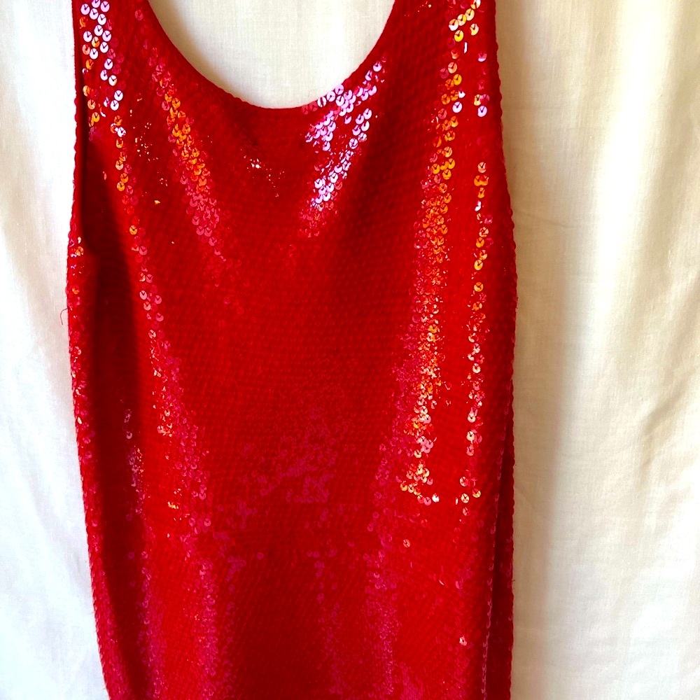 INC - Tangy red top